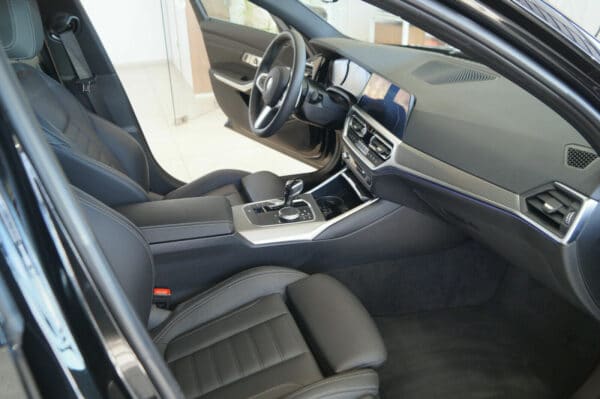 BMW 320d xDrive M Sport – Image 8